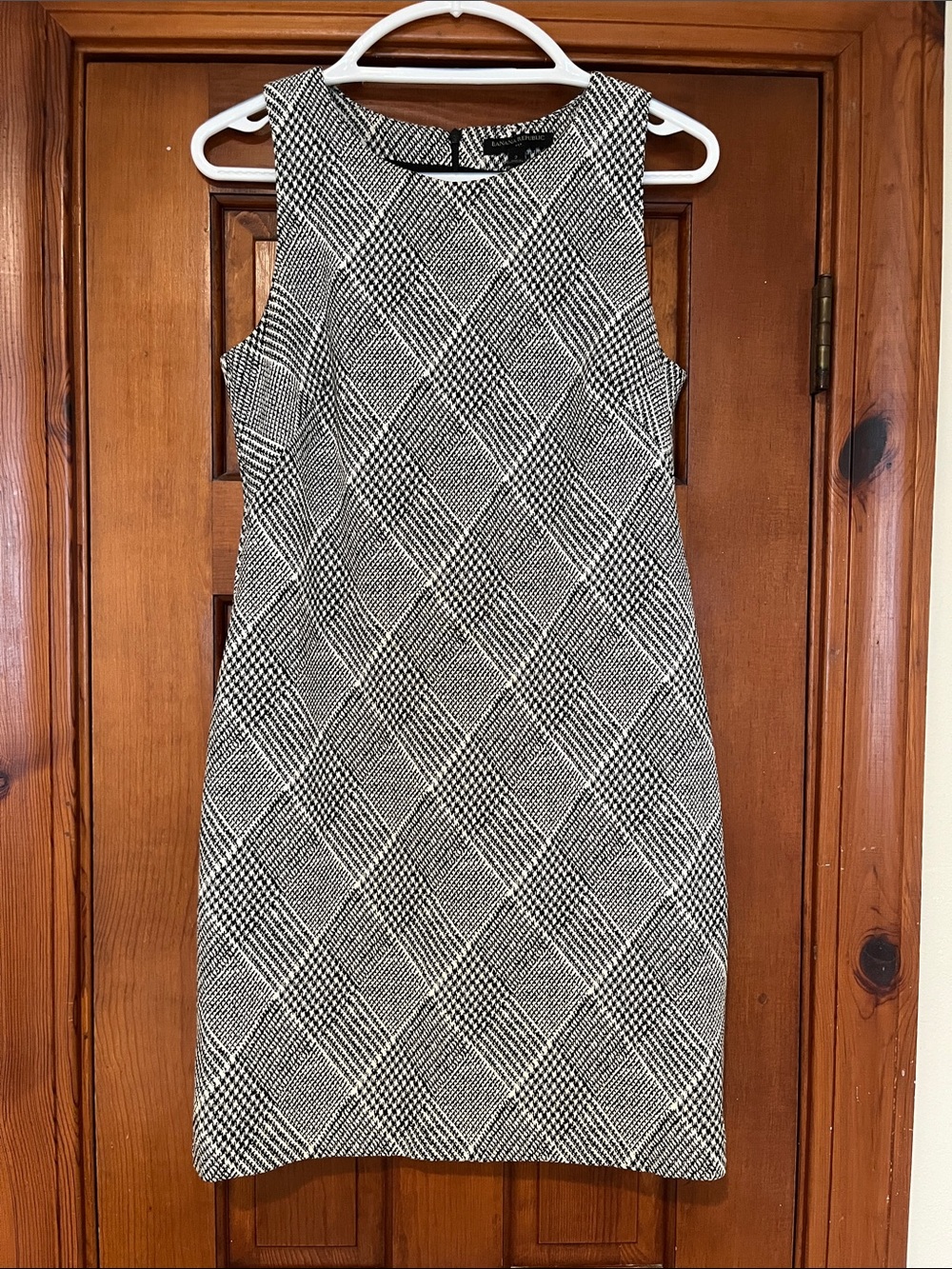 Banana Republic Black and White Sheath Dress - Size 2